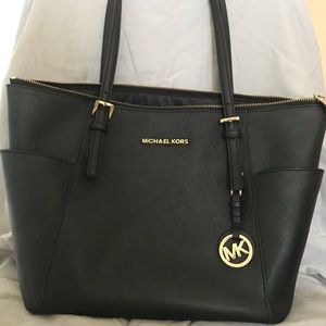 Micheal Kors Tote
